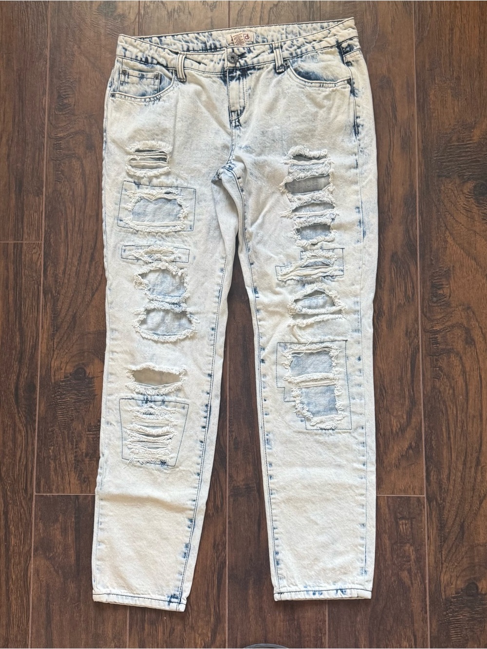 Mudd Jeans Size 11 Acid Wash Super Distressed Skinny Jeans